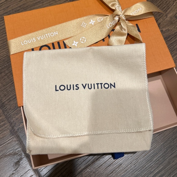 Louis Vuitton Dust Bag and Box - Picture 2 of 2